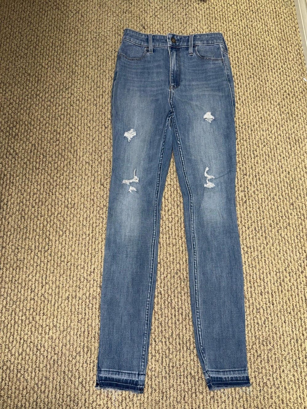 Hollister Light Blue High-Rise Skinny Jeans - Picture 2 of 3